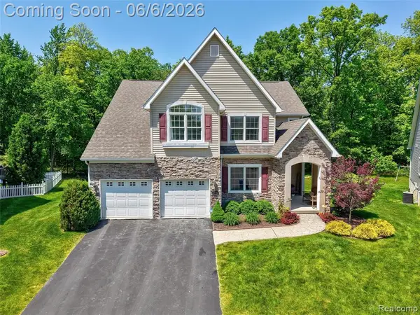 10242 Beacon, Grand Blanc, MI 48439