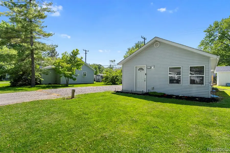 4333 Avenue, Newport, MI 48166 - #2