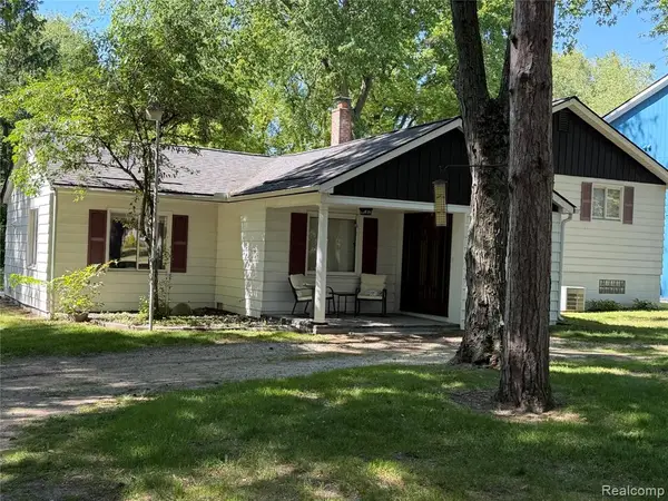 8420 Pacton, Shelby Twp, MI 48317
