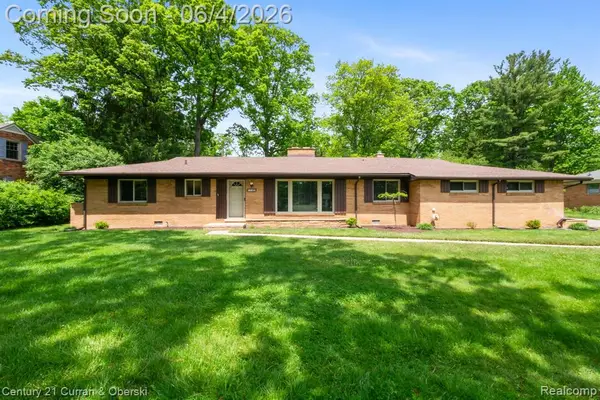36634 W Lyman, Farmington, MI 48331