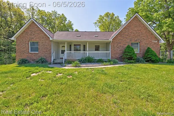 709 Bald Eagle Lake, Ortonville, MI 48462