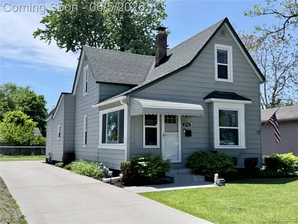 2712 Vanness, Port Huron, MI 48060