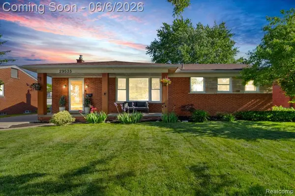 29535 Barkley, Livonia, MI 48154