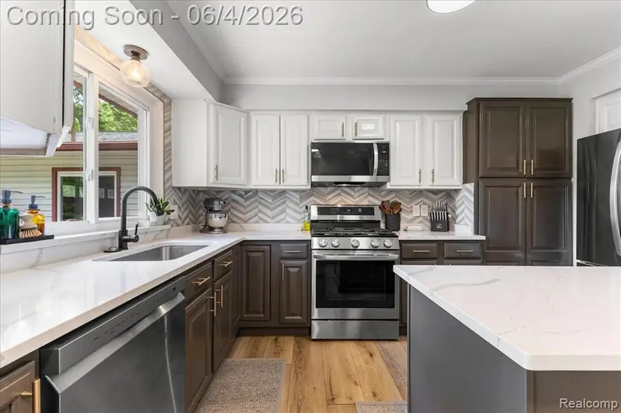 1687 Birchton, Commerce Township, MI 48382 - #3