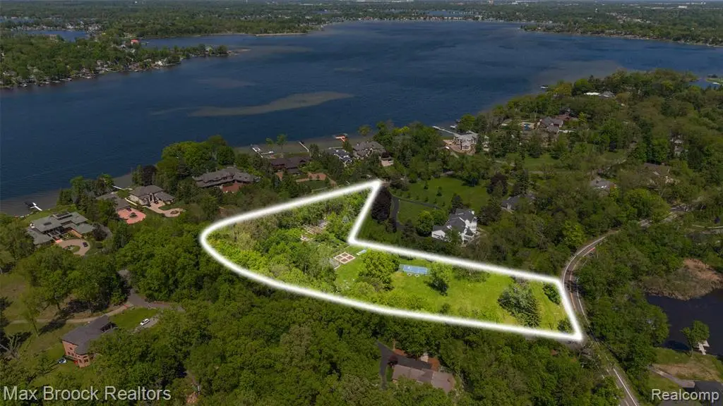 4785 Dow Ridge, Orchard Lake Village, MI 48324 - #1