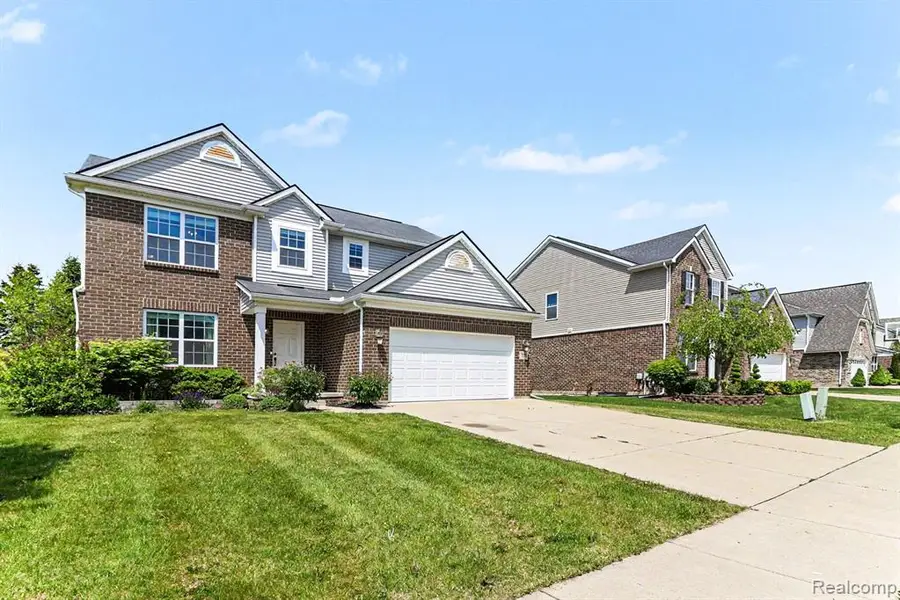 7558 Abigail Dr, Ypsilanti, MI 48198 - #2