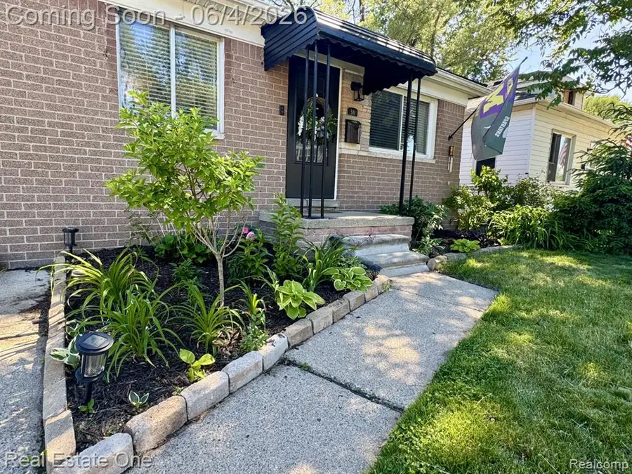 311 W Brockton, Madison Heights, MI 48071 - #2