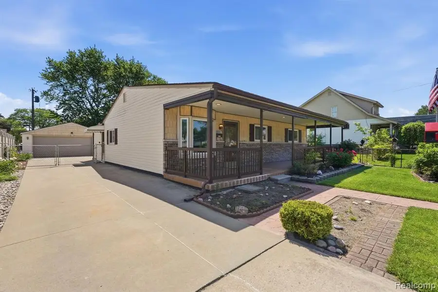 24254 Eleanor, Warren, MI 48089 - #3
