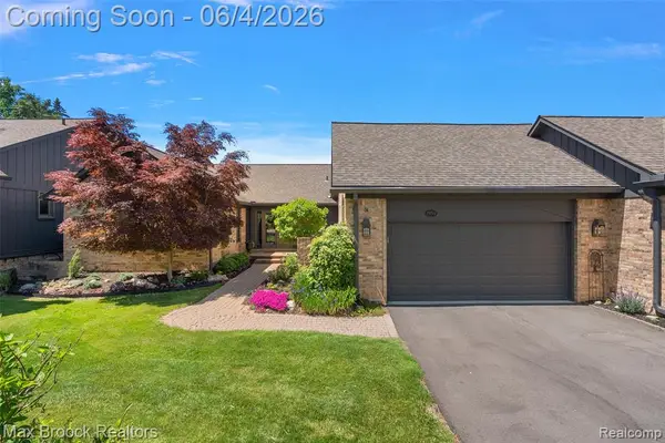 1954 Pine Ridge, Bloomfield Hills, MI 48302