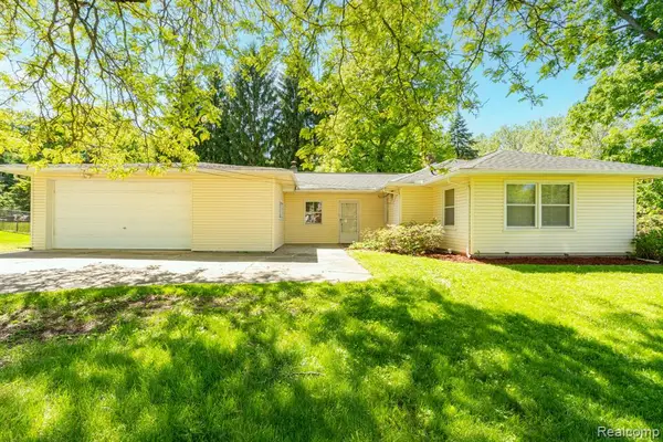 426 Driftwood, Rochester Hills, MI 48307