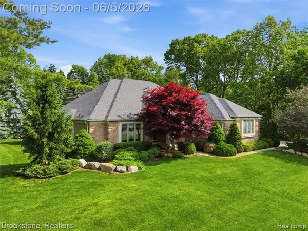 9523 Quail Ridge, Brighton, MI 48114