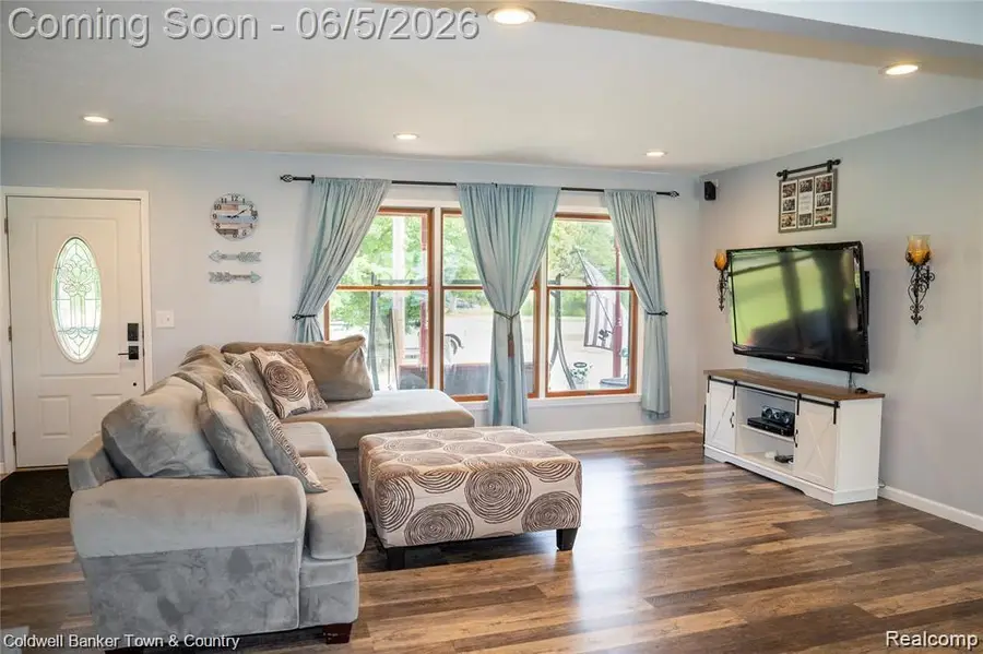 6881 Munsell, Howell, MI 48843 - #3
