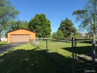 24001 Inkster, New Boston, MI 48164 - #3