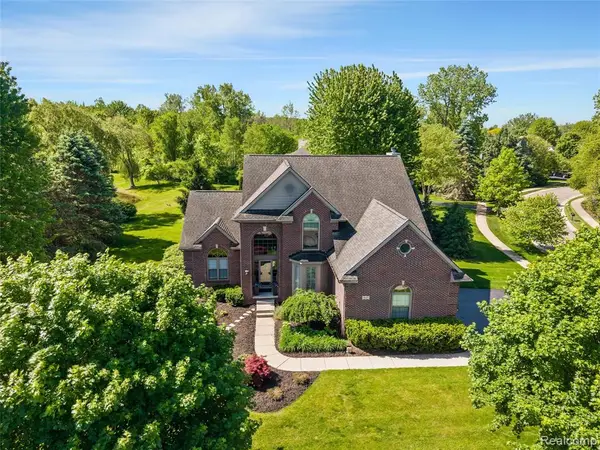 4617 Waterbury, Clarkston, MI 48348