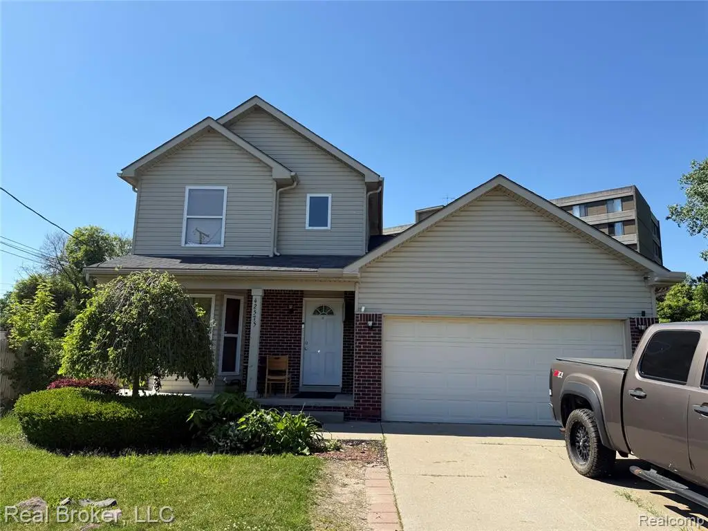 42575 Walnut, Clinton Township, MI 48036 - #1