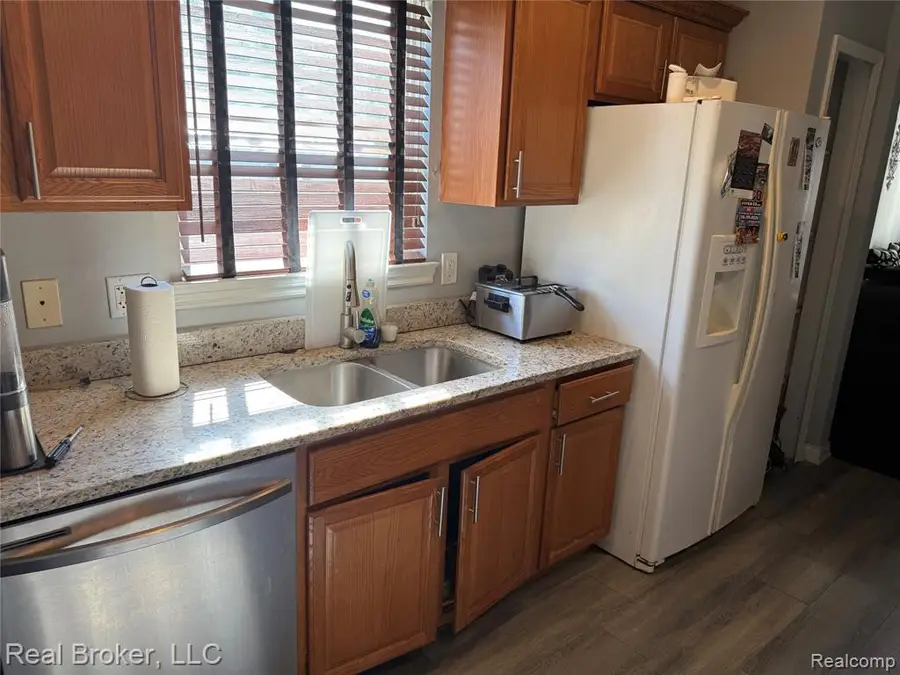 42575 Walnut, Clinton Township, MI 48036 - #3
