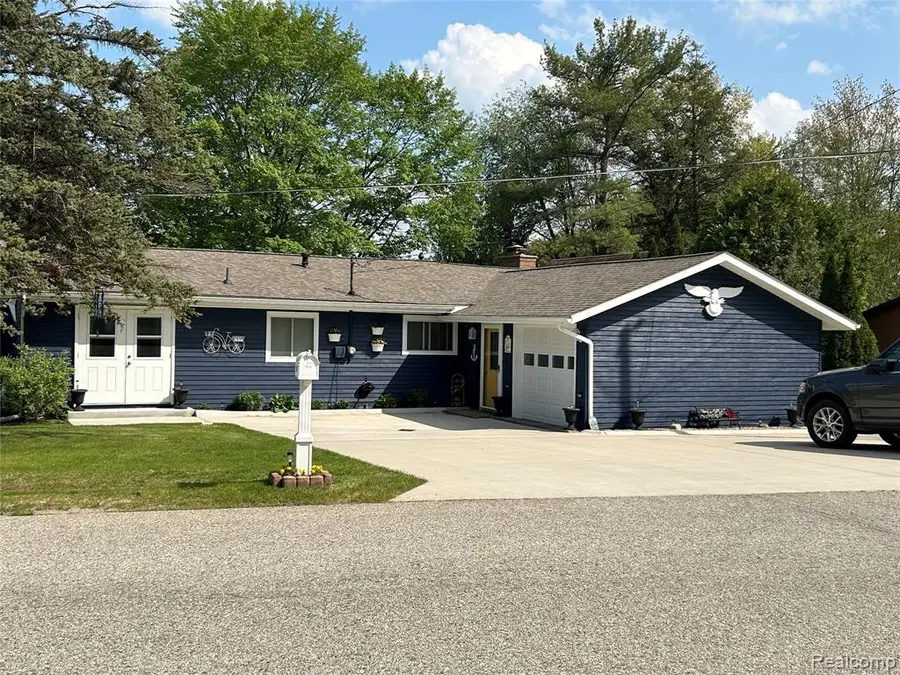 3301 W Huckleberry, Farwell, MI 48622 - #2