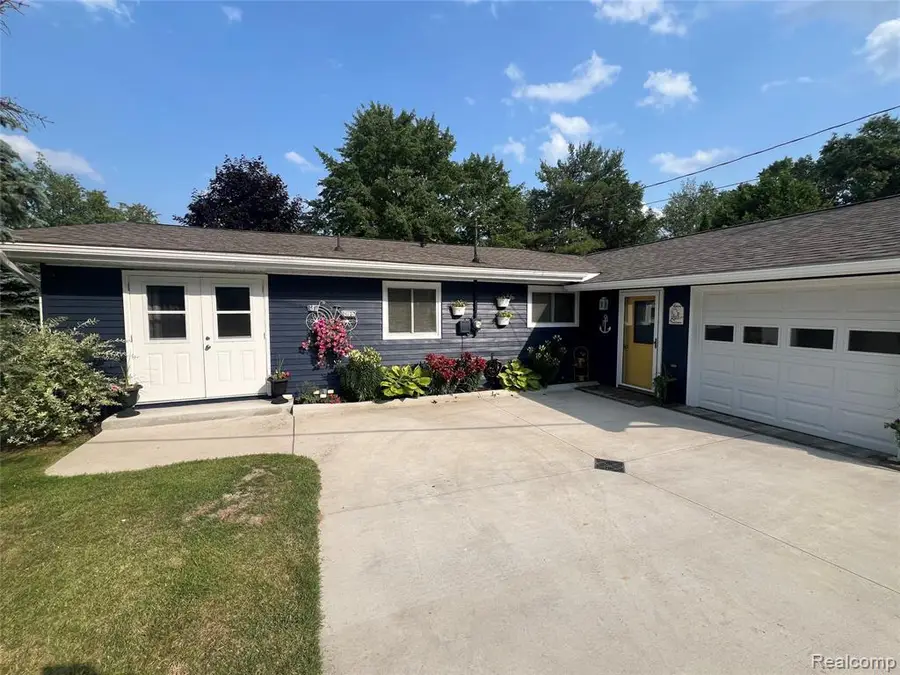 3301 W Huckleberry, Farwell, MI 48622 - #3