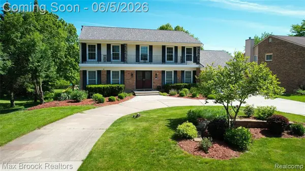 5415 White Hall Circle, West Bloomfield, MI 48323