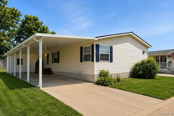 312 Cranberry Beach, White Lake, MI 48386