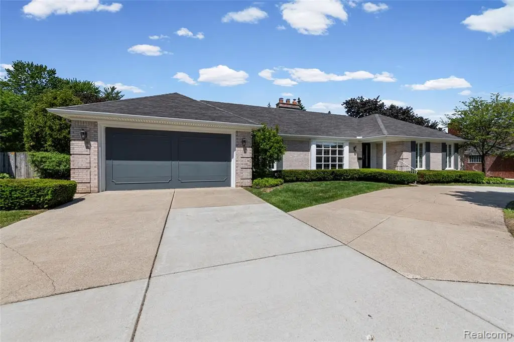 739 Ballantyne, Grosse Pointe Shores, MI 48236 - #1