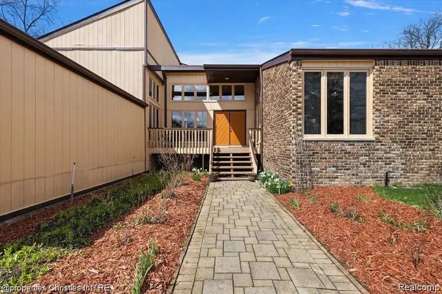 4566 Walden, Bloomfield Hills, MI 48301 - #3
