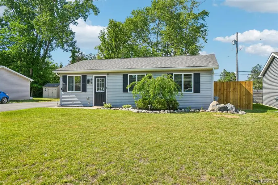 2602 Pontiac Lake, Waterford, MI 48328 - #2