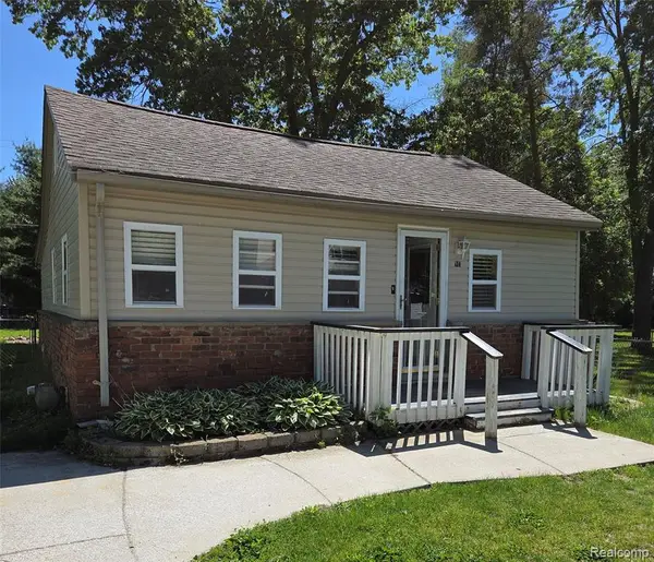 941 Burlingham, Oxford, MI 48371