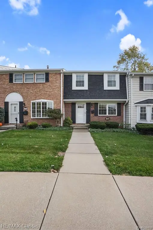 19580 Crystal Lake, Northville, MI 48167 - #2