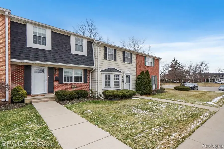 19580 Crystal Lake, Northville, MI 48167 - #3