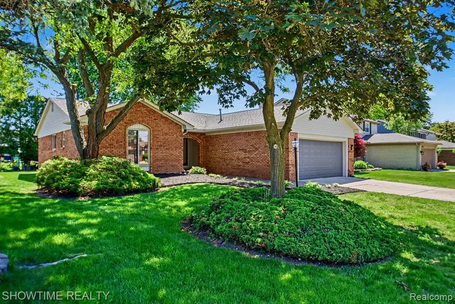 47726 Lexington, Macomb, MI 48044 - #3
