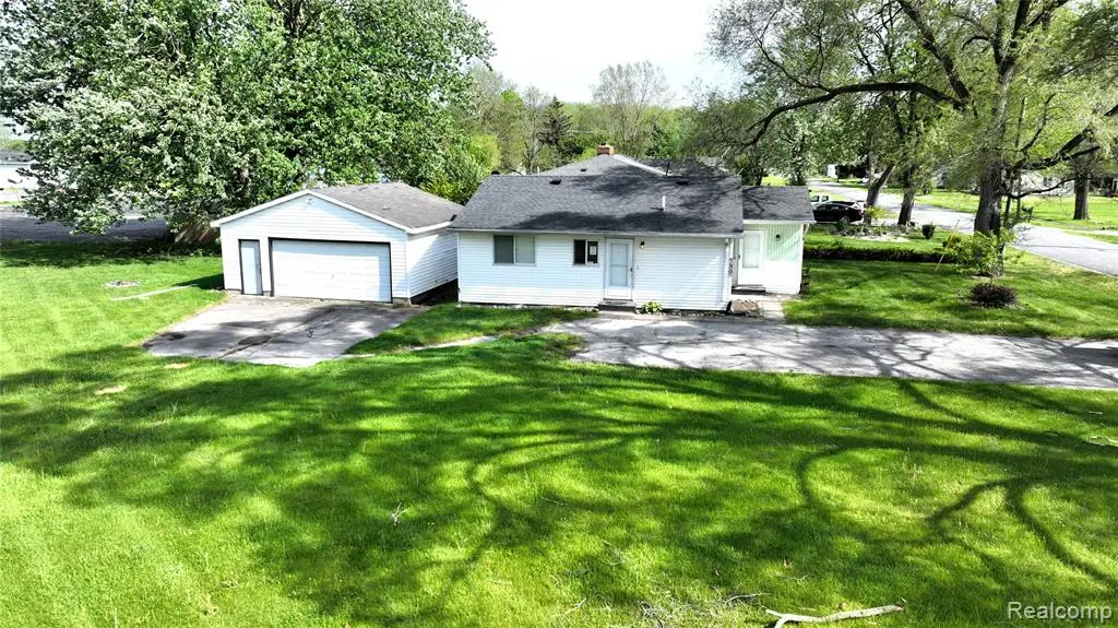 580 Sherman, Saginaw, MI 48604 - #1