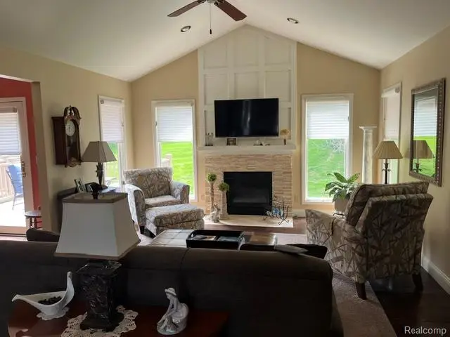 4514 Ravenwood, Grand Blanc, MI 48439 - #3