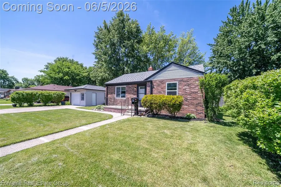 15165 Garden, Livonia, MI 48154 - #2