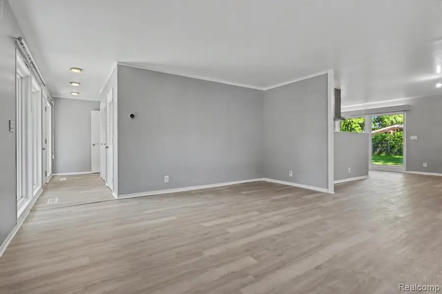 1902 Windsor, Flint, MI 48507 - #3