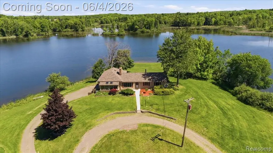 725 Deerpath, Ortonville, MI  - #3
