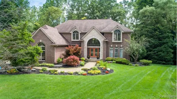 29148 Bradmoor, Farmington Hills, MI 48334