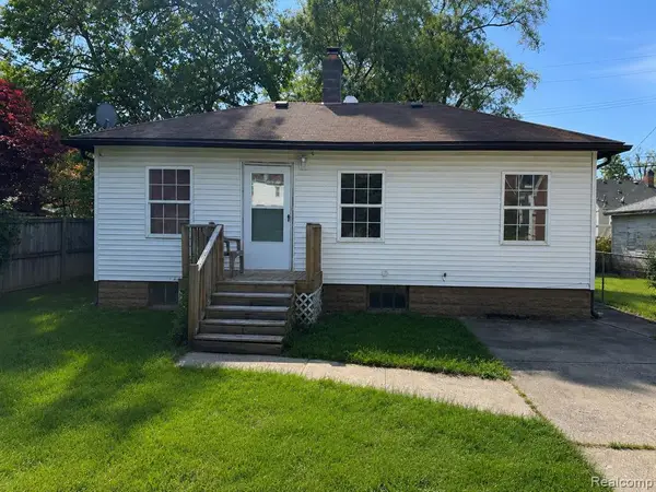 7509 Mettetal, Detroit, MI 48228