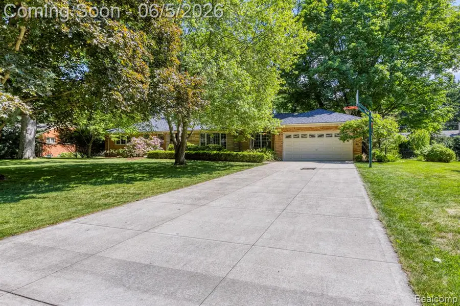 19141 Warwick, Franklin, MI 48025 - #3