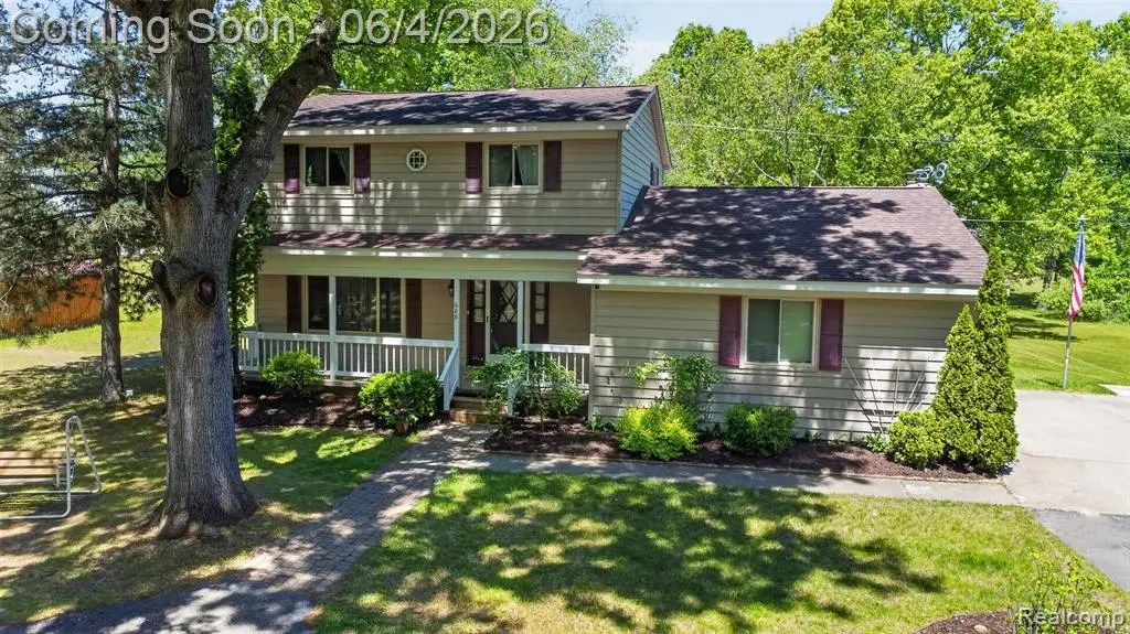688 Bald Eagle Lake, Ortonville, MI 48462 - #1