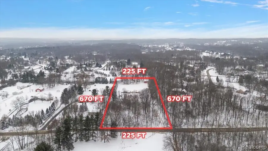 700 W Maple, Milford, MI 48381 - #2