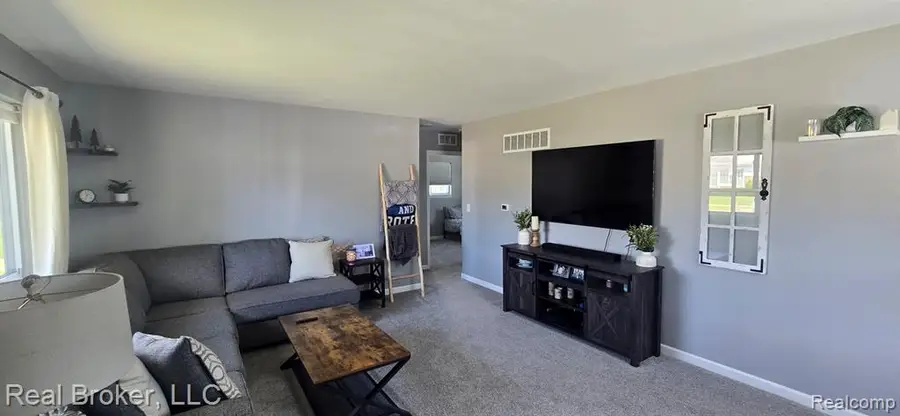 29521 Florence, Garden City, MI 48135 - #2