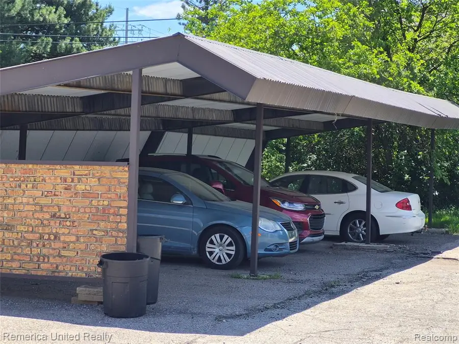 61035 11 Mile #1, South Lyon, MI 48178 - #2