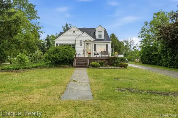 608 S Main, Capac, MI 48014