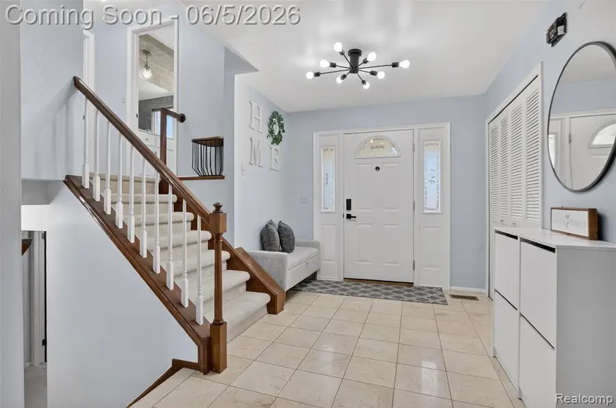 87 Duncan, Troy, MI 48098 - #3