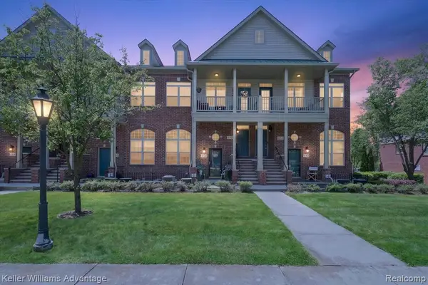 446 Old Pine, Walled Lake, MI 48390
