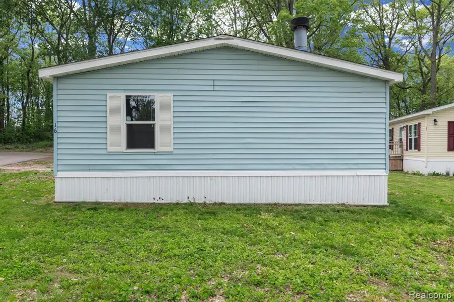 16 Canary Hill, Lake Orion, MI 48359 - #2