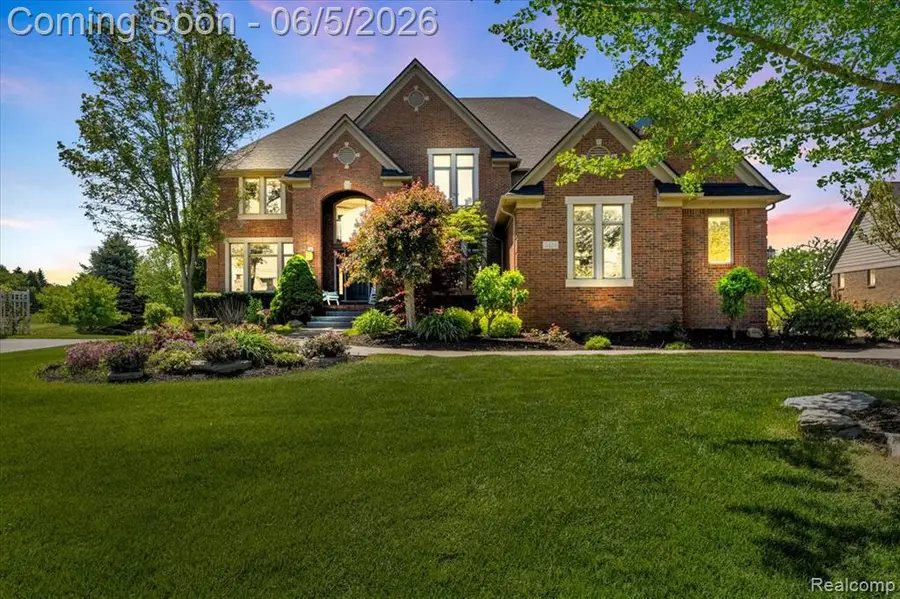 2424 Pebble Beach, Oakland, MI 48363 - #2