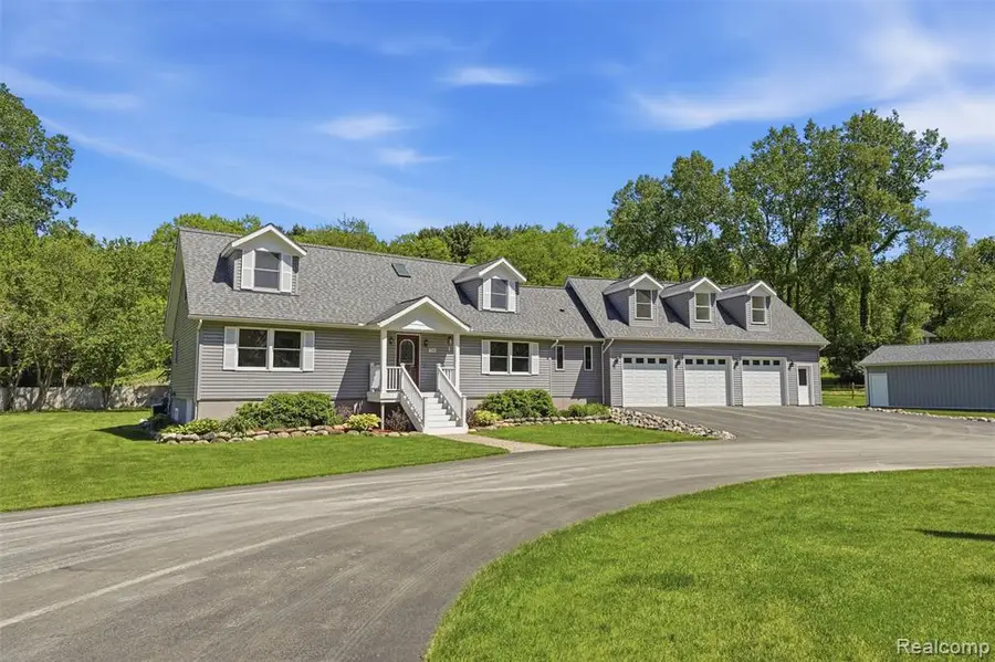 7060 Sheldon, Whitmore Lake, MI 48189 - #2