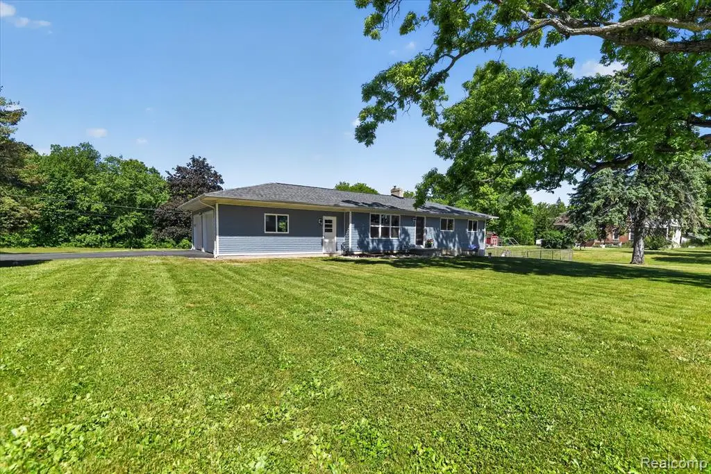 2250 Montague, Davison, MI 48423 - #1